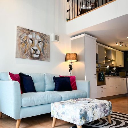 Jungle Escape, City Apartment With Parking & Terrace Chester Eksteriør billede