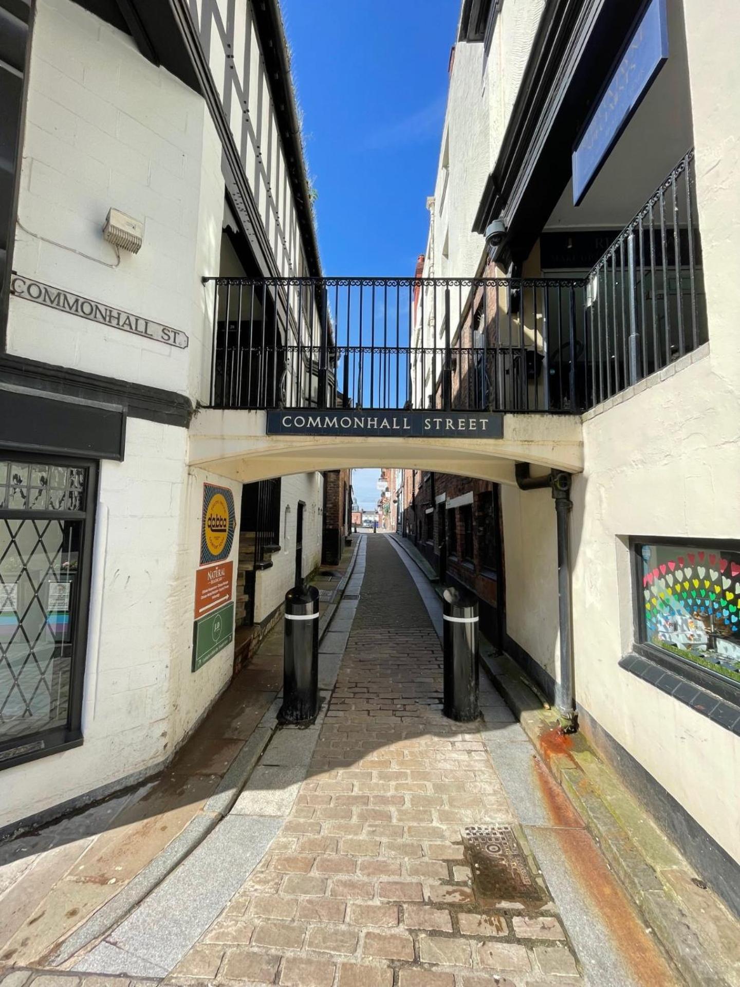 Jungle Escape, City Apartment With Parking & Terrace Chester Eksteriør billede